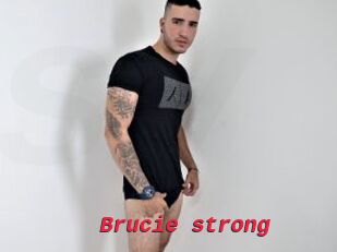 Brucie_strong