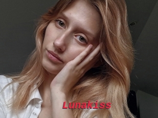 Lunakiss