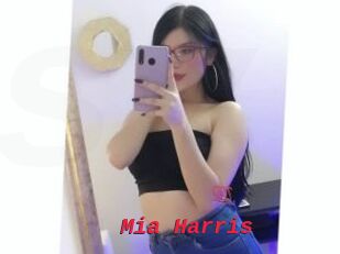 Mia_Harris