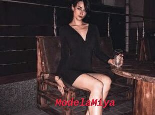 ModelaMiya