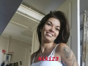 Niki23