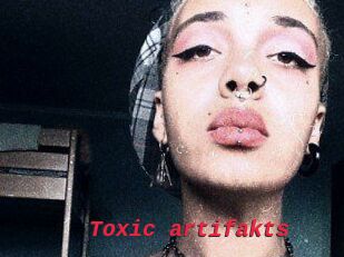 Toxic_artifakts